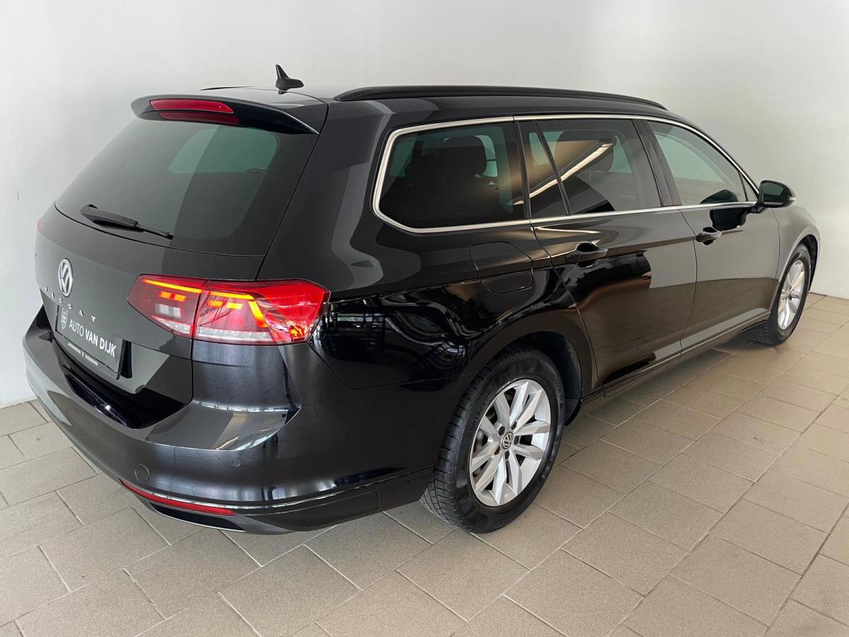 Volkswagen Passat Volkswagen Passat Variant 1.5 TSI DSG AUTOMAAT AIRCO CLIMA NAVI CRUISE APPLE CARPLAY PDC PRIVACY GLAS TREKHAAK ZEER NETTE AUTO
