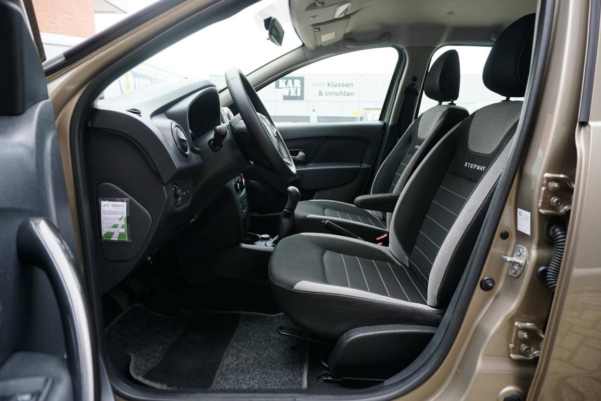 Dacia Sandero Stepway Dacia Sandero 0.9 TCe SL Stepway + CAMERA / NAVI / DAB / SENSOREN / CRUISE CONTROL