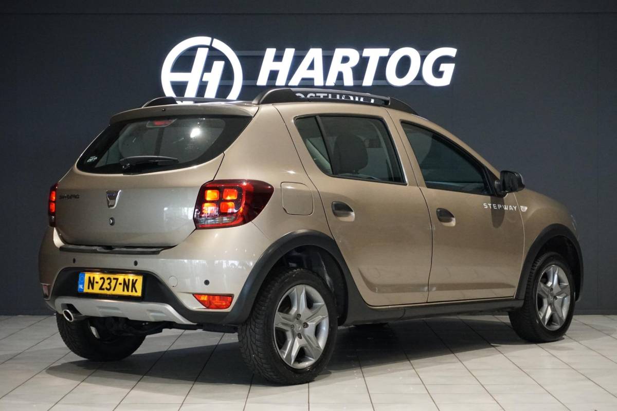 Dacia Sandero Stepway Dacia Sandero 0.9 TCe SL Stepway + CAMERA / NAVI / DAB / SENSOREN / CRUISE CONTROL
