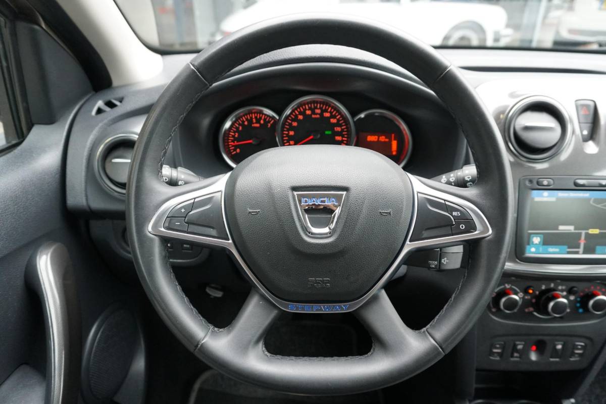 Dacia Sandero Stepway Dacia Sandero 0.9 TCe SL Stepway + CAMERA / NAVI / DAB / SENSOREN / CRUISE CONTROL