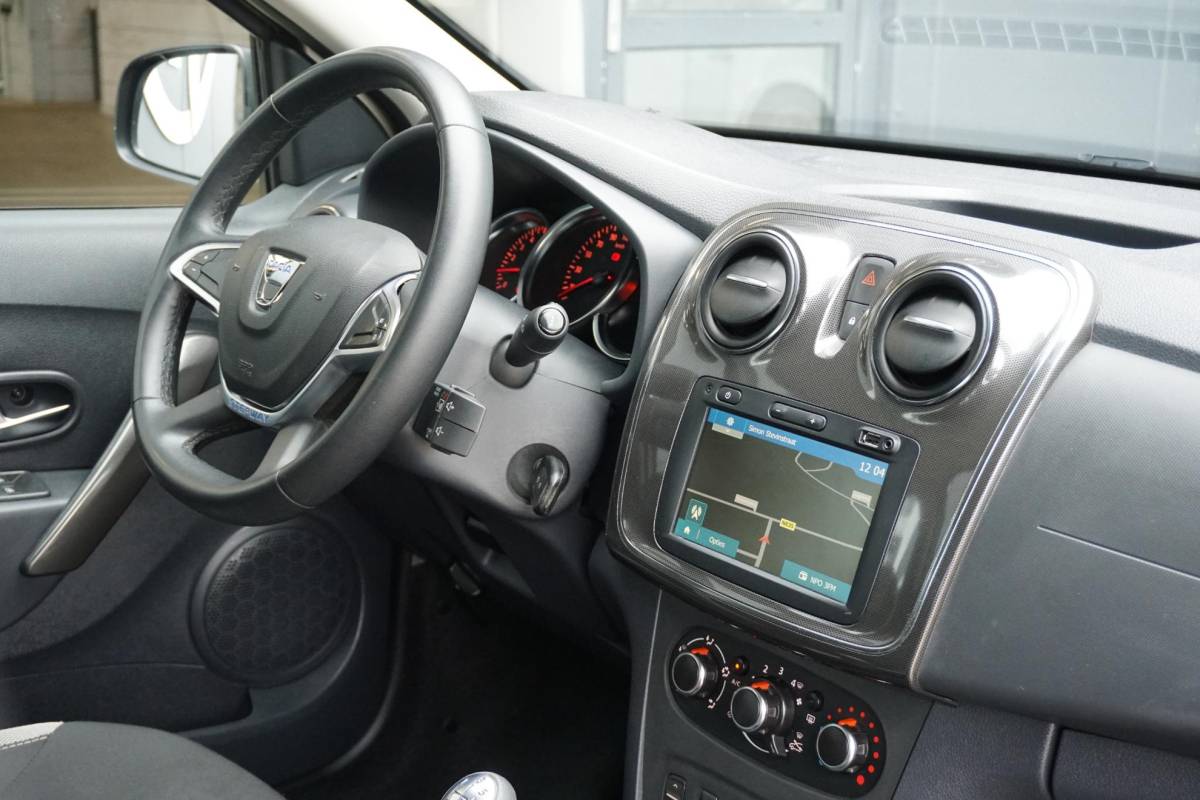 Dacia Sandero Stepway Dacia Sandero 0.9 TCe SL Stepway + CAMERA / NAVI / DAB / SENSOREN / CRUISE CONTROL