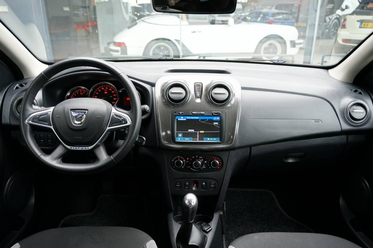 Dacia Sandero Stepway Dacia Sandero 0.9 TCe SL Stepway + CAMERA / NAVI / DAB / SENSOREN / CRUISE CONTROL