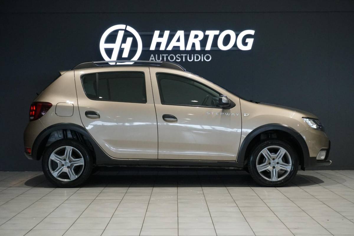 Dacia Sandero Stepway Dacia Sandero 0.9 TCe SL Stepway + CAMERA / NAVI / DAB / SENSOREN / CRUISE CONTROL