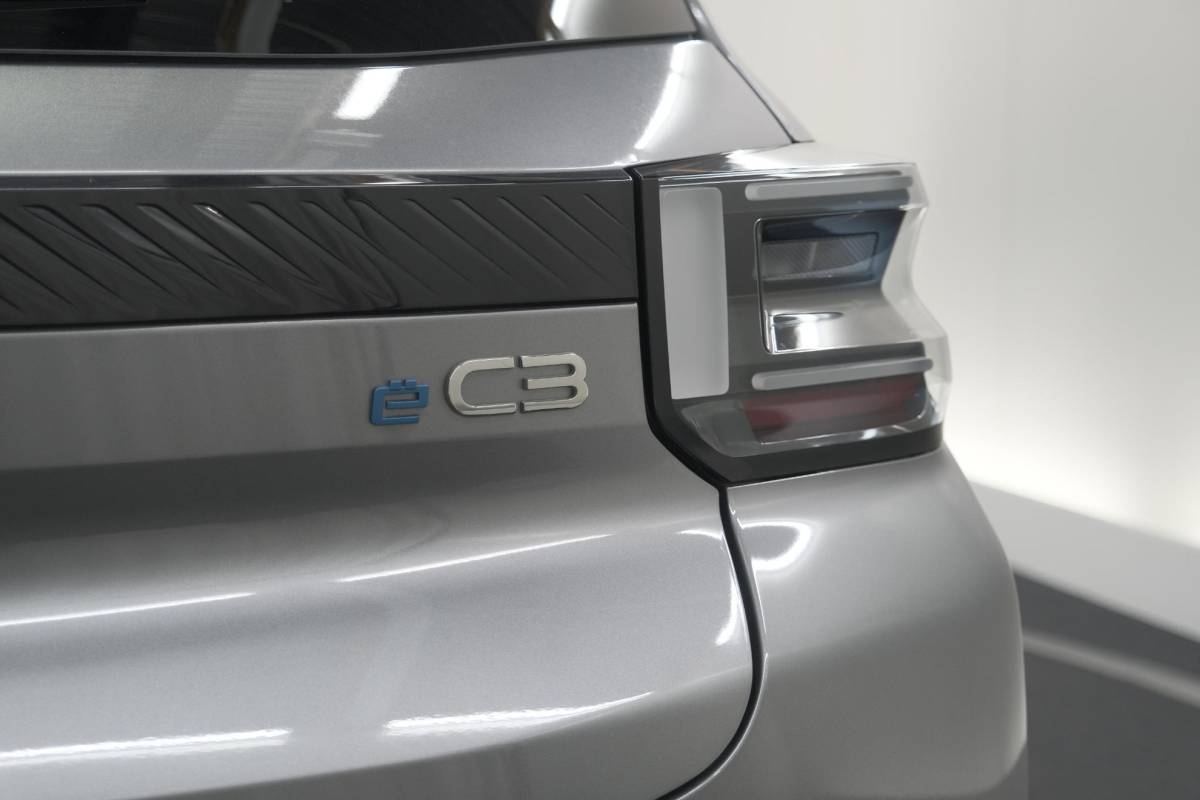 Citroën ë-C3 Citroen Ë-C3 Max 113pk 44 kWh | 96,0% SOH | 11 KW Lader | Camera | Apple Carplay | Parkeersensoren