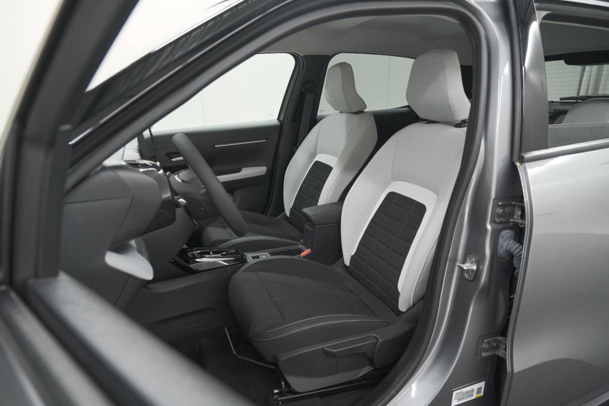 Citroën ë-C3 Citroen Ë-C3 Max 113pk 44 kWh | 96,0% SOH | 11 KW Lader | Camera | Apple Carplay | Parkeersensoren