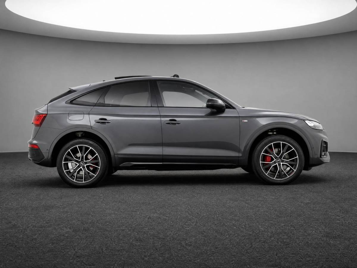 Audi Q5 Audi Q5 Sportback 55 TFSIe 367pk S-tronic S edition · Panoramadak · 360 Camera · Elek. Achterklep · Apple/Android Car Play · Navigatie · 20” Inch ·