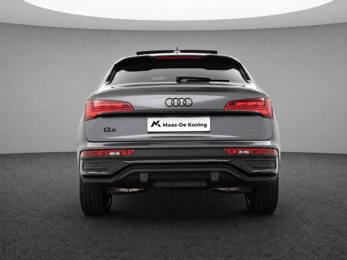 Audi Q5 Audi Q5 Sportback 55 TFSIe 367pk S-tronic S edition · Panoramadak · 360 Camera · Elek. Achterklep · Apple/Android Car Play · Navigatie · 20” Inch ·