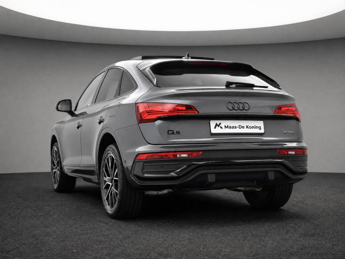 Audi Q5 Audi Q5 Sportback 55 TFSIe 367pk S-tronic S edition · Panoramadak · 360 Camera · Elek. Achterklep · Apple/Android Car Play · Navigatie · 20” Inch ·