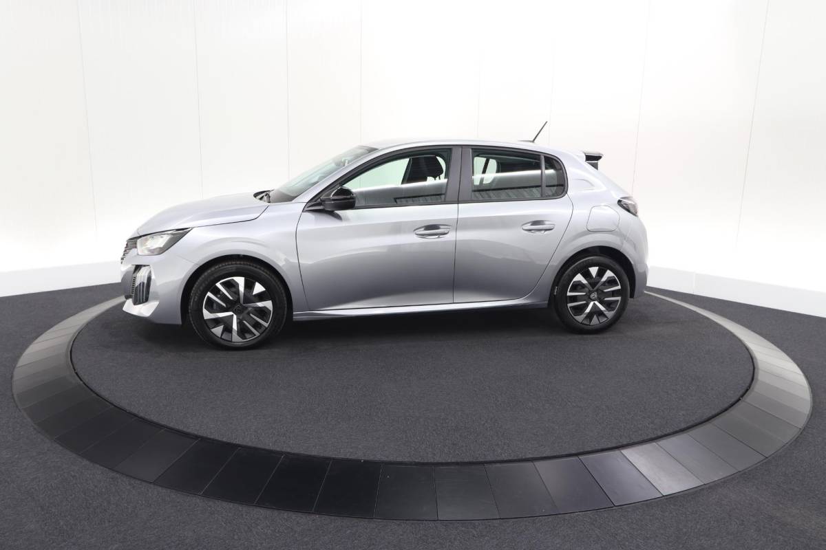 Peugeot 208 Peugeot 208 1.2 Hybrid 110 e-DCS6 Business | Direct Leverbaar | Apple Carplay | Parkeersensoren