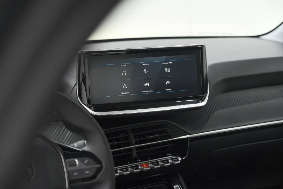 Peugeot 208 Peugeot 208 1.2 Hybrid 110 e-DCS6 Business | Direct Leverbaar | Apple Carplay | Parkeersensoren