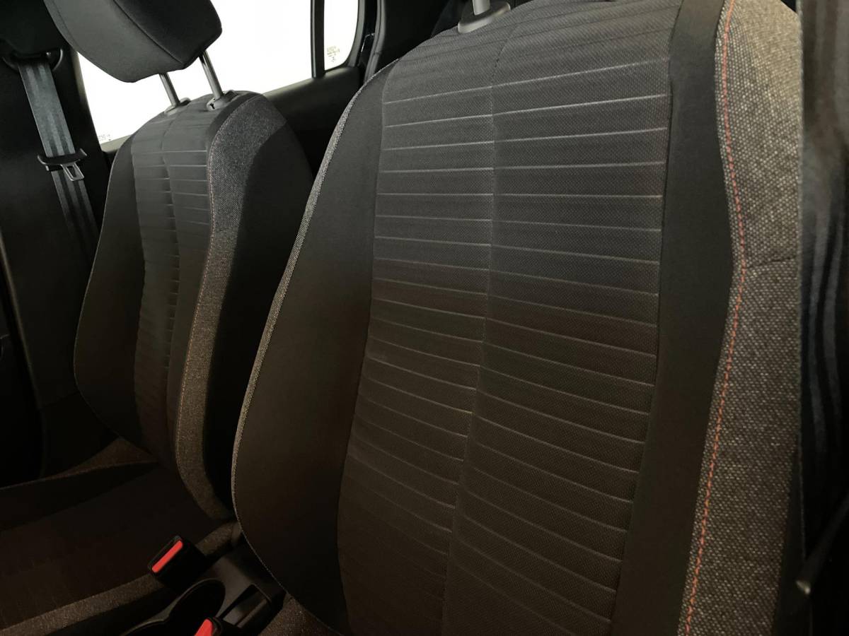 Peugeot 208 Peugeot 208 1.2 PureTech Active AIRCO NAVI CRUISE APPLE CARPLAY BLUETOOTH MULTI STUUR PDC ZEER NETTE AUTO