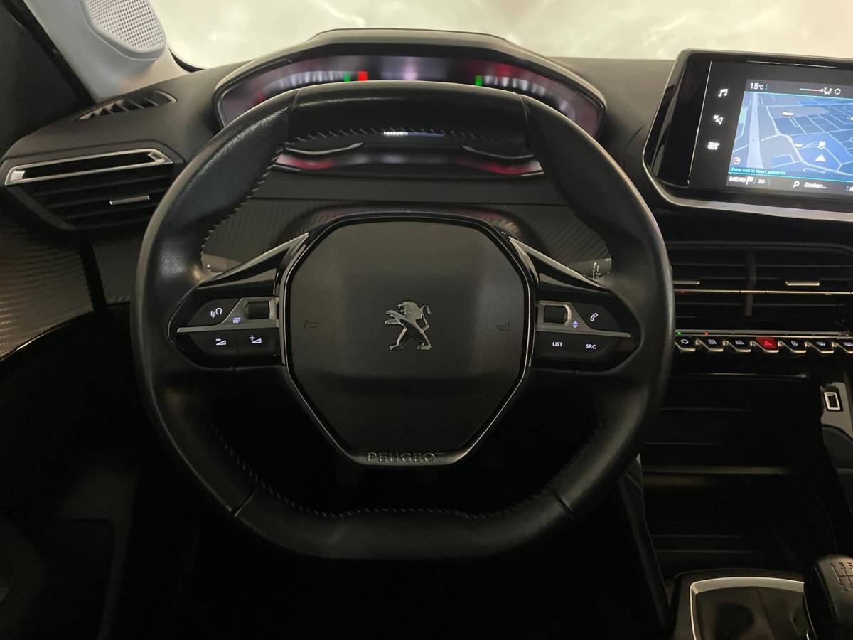 Peugeot 208 Peugeot 208 1.2 PureTech Active AIRCO NAVI CRUISE APPLE CARPLAY BLUETOOTH MULTI STUUR PDC ZEER NETTE AUTO