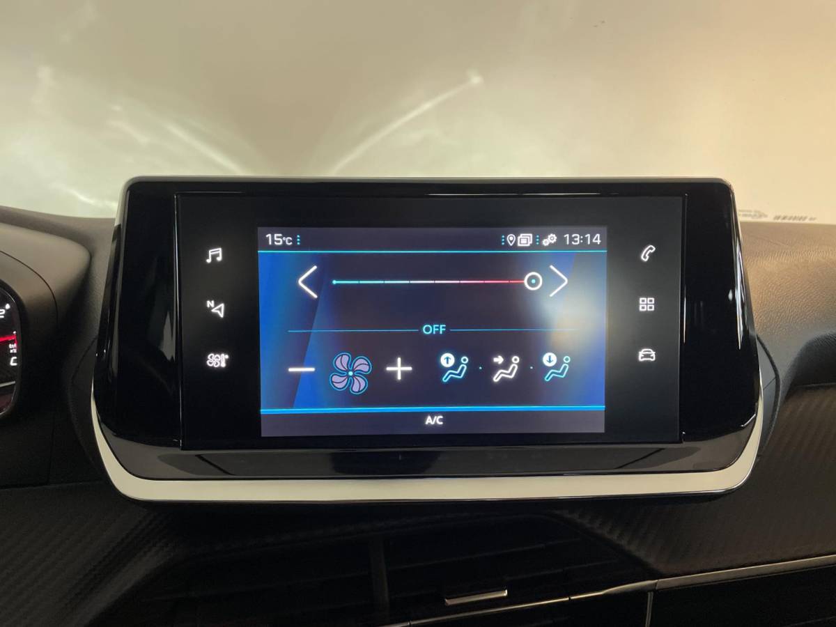 Peugeot 208 Peugeot 208 1.2 PureTech Active AIRCO NAVI CRUISE APPLE CARPLAY BLUETOOTH MULTI STUUR PDC ZEER NETTE AUTO