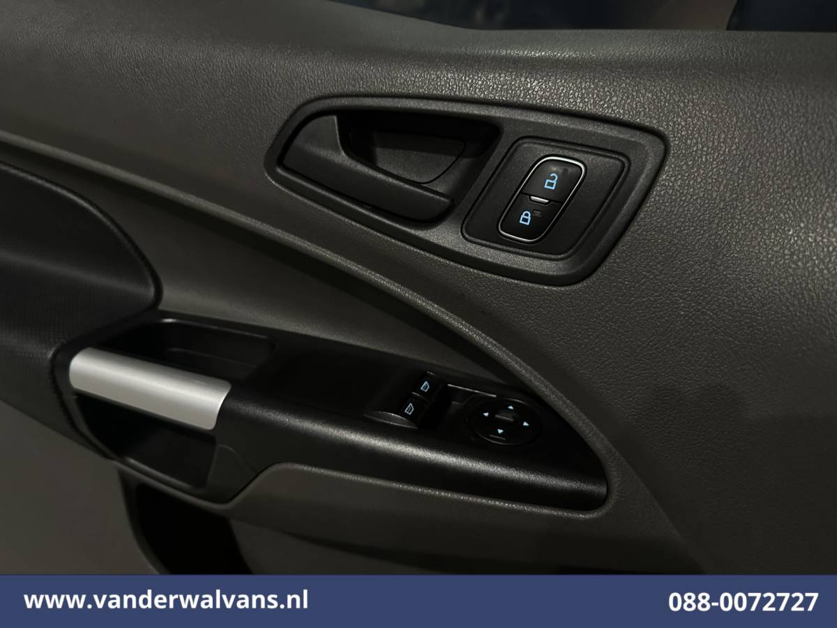 Ford Transit Connect Ford Transit Connect 1.5 EcoBlue 100pk L2H1 Euro6 Airco | Camera | Navigatie | Apple Carplay | Android Auto Parkeersensoren, Verwarmde Voorruit