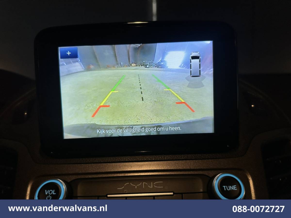 Ford Transit Connect Ford Transit Connect 1.5 EcoBlue 100pk L2H1 Euro6 Airco | Camera | Navigatie | Apple Carplay | Android Auto Parkeersensoren, Verwarmde Voorruit
