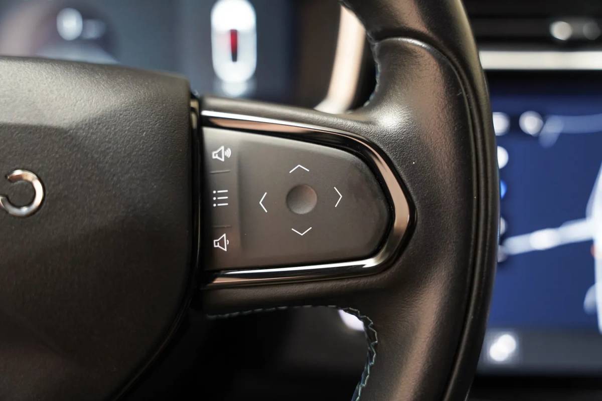 Lynk & Co 01 Lynk & Co 01 1.5 PHEV [ Panorama Navi 360°-Camera Keyless ]