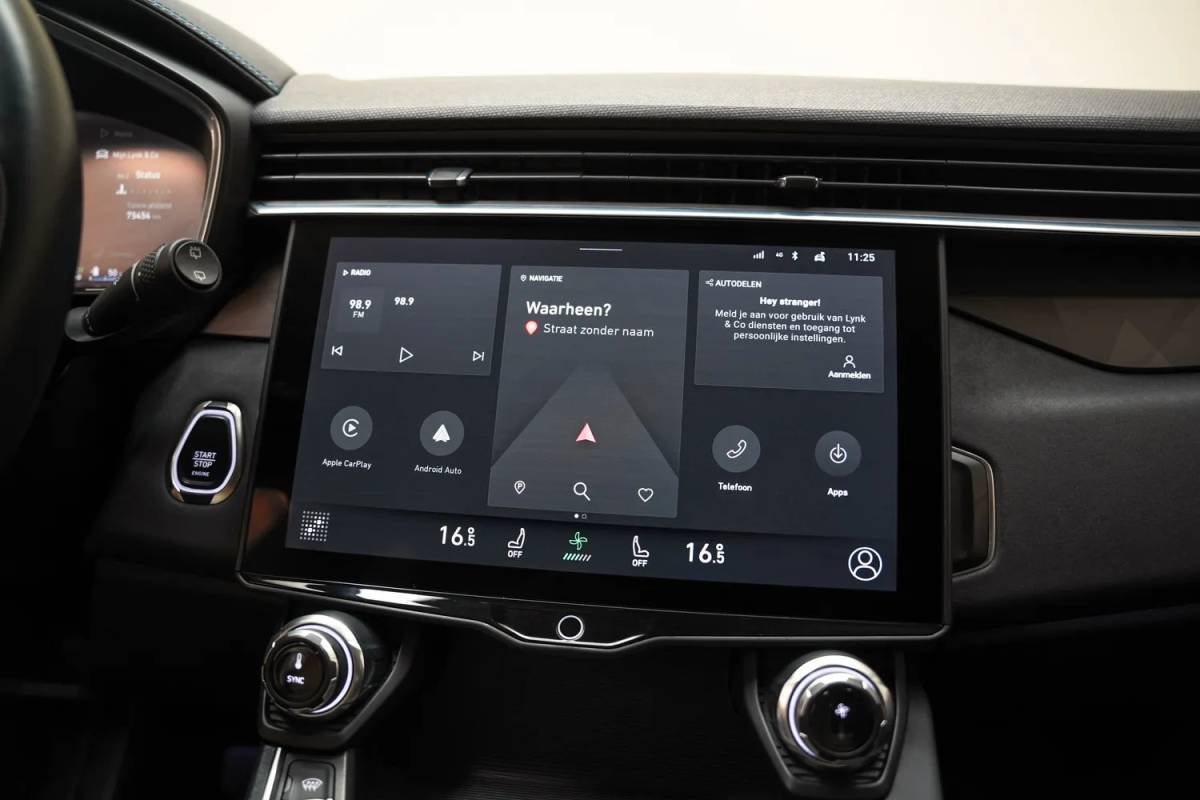 Lynk & Co 01 Lynk & Co 01 1.5 PHEV [ Panorama Navi 360°-Camera Keyless ]