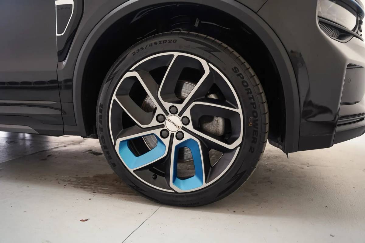 Lynk & Co 01 Lynk & Co 01 1.5 PHEV [ Panorama Navi 360°-Camera Keyless ]