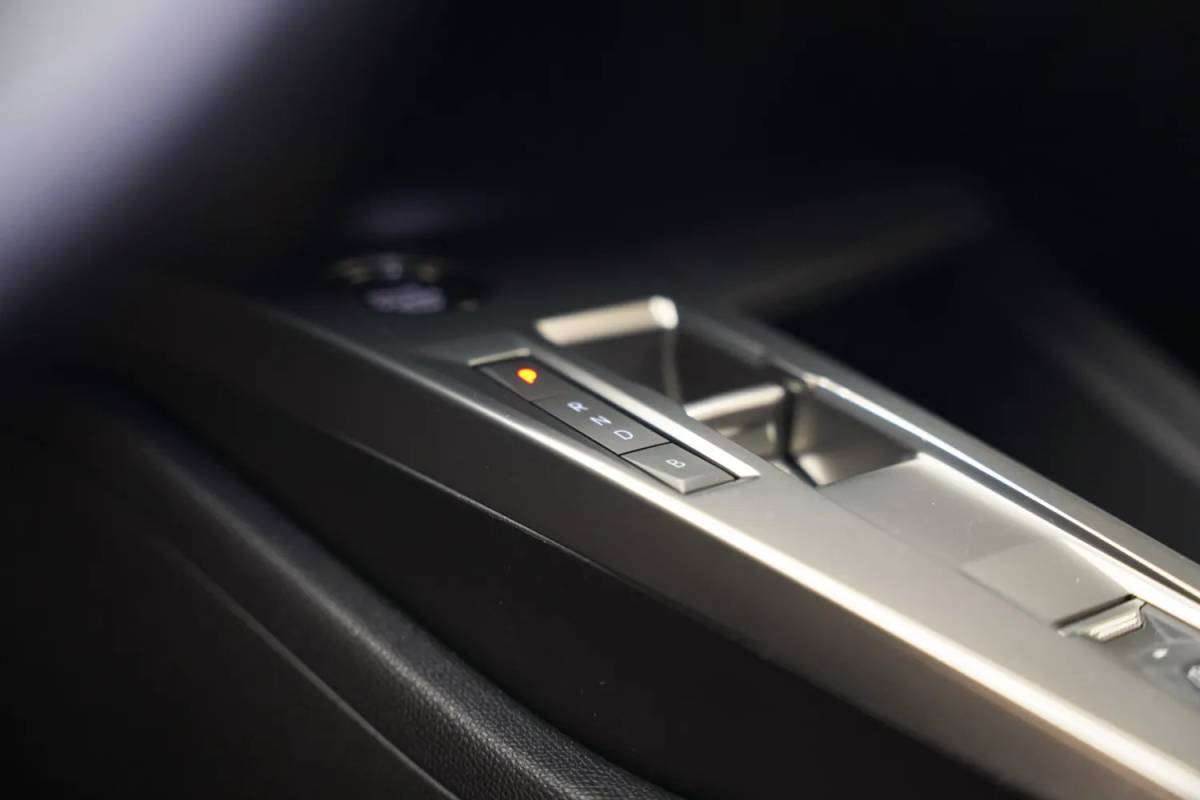 Peugeot 308 Peugeot 308 1.6 Plug-in Hybrid 180 Active [ LED Navi PDC ]