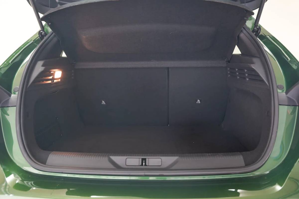 Peugeot 308 Peugeot 308 1.6 Plug-in Hybrid 180 Active [ LED Navi PDC ]