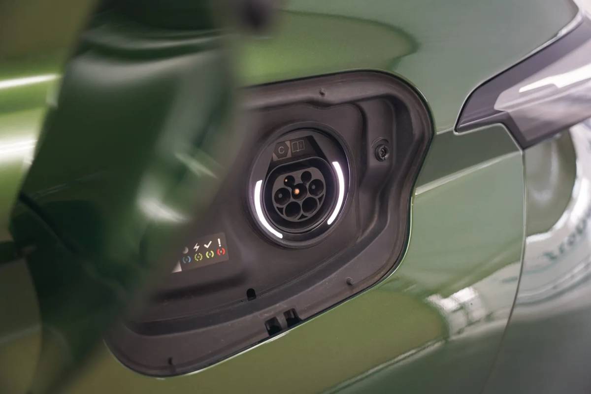 Peugeot 308 Peugeot 308 1.6 Plug-in Hybrid 180 Active [ LED Navi PDC ]