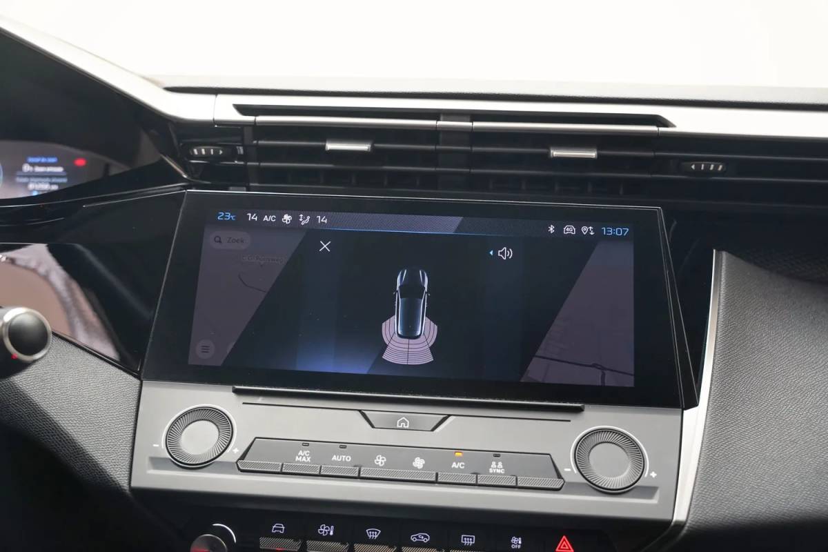 Peugeot 308 Peugeot 308 1.6 Plug-in Hybrid 180 Active [ LED Navi PDC ]