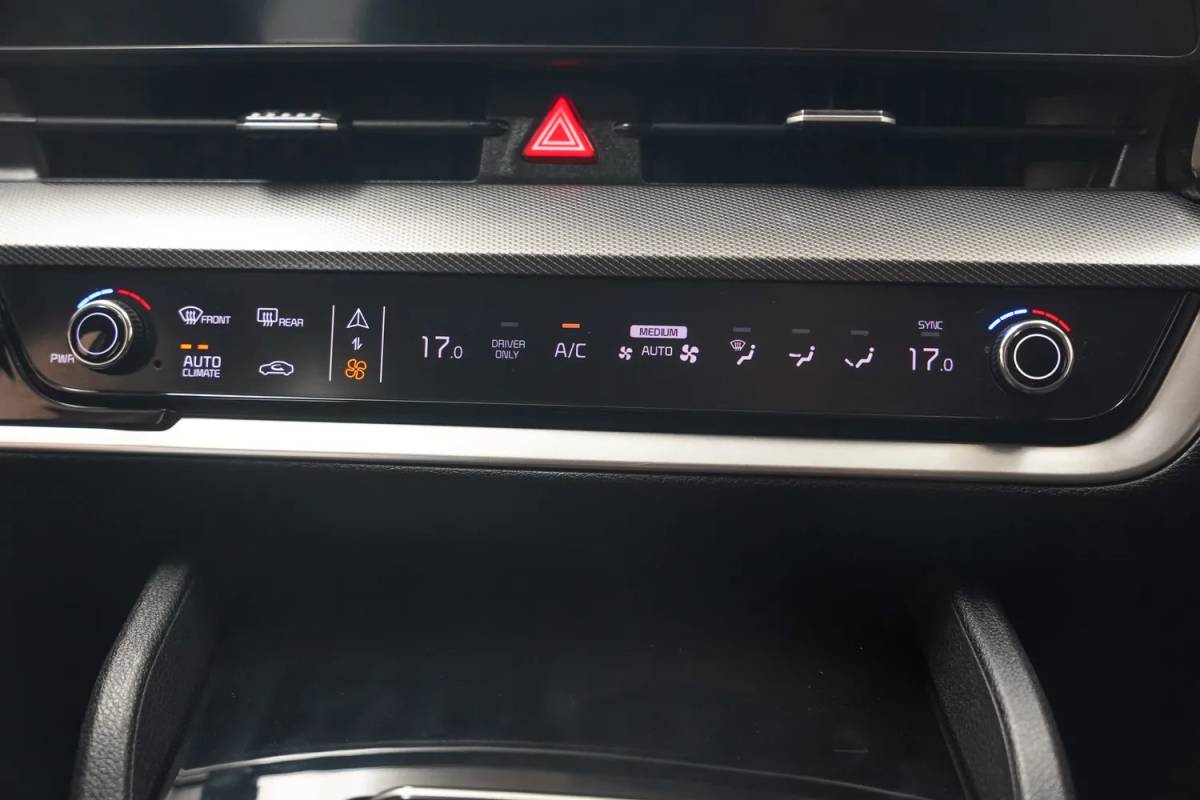 Kia Sportage Kia Sportage 1.6 GDi PHEV AWD 265pk DynamicLine Aut. [ LED Adapt.cruise Navi Camera ]