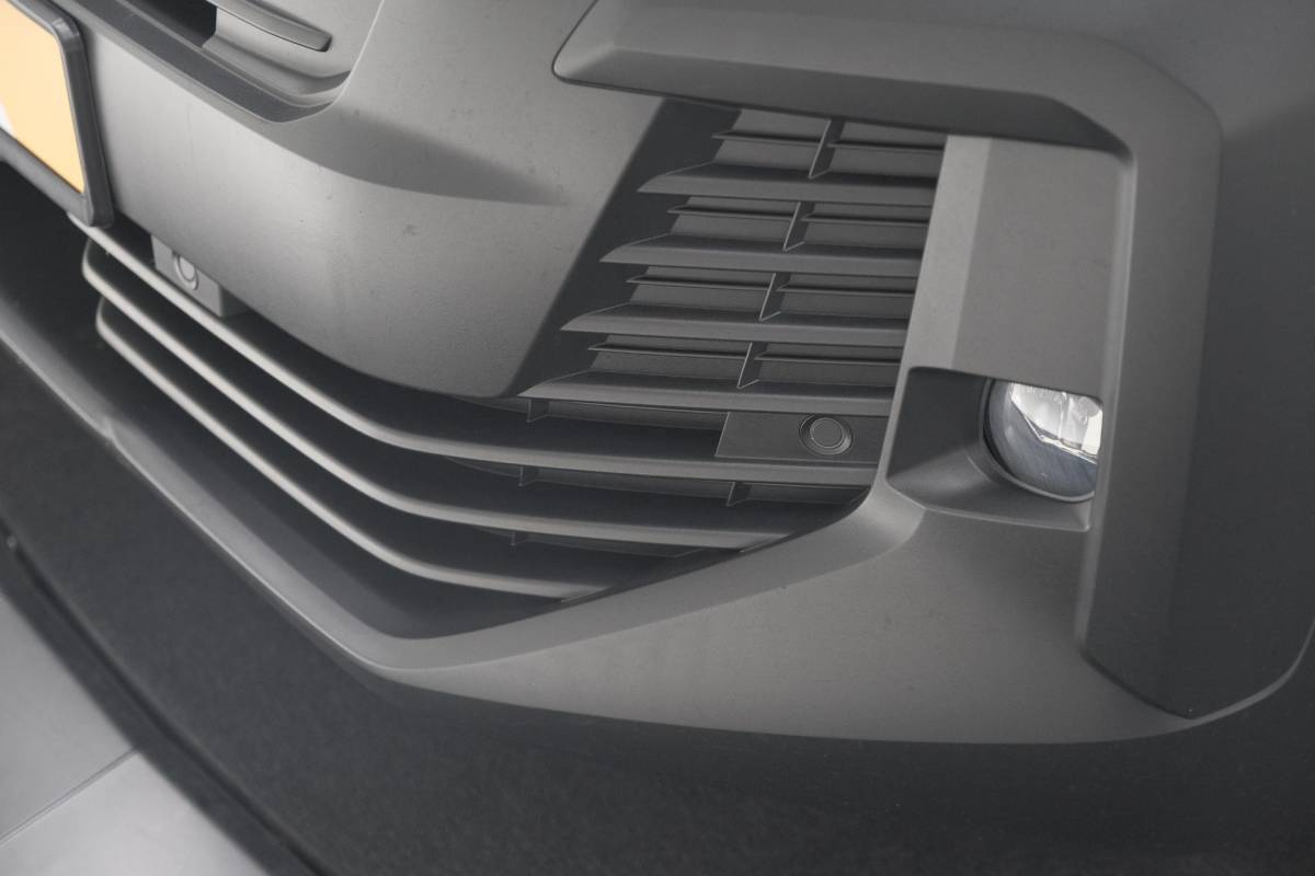 Peugeot e-Expert Peugeot e-Expert EV L2 75 kWh | Camera | Betimmering Laadruimte | Dodehoekdetectie | Apple Carplay