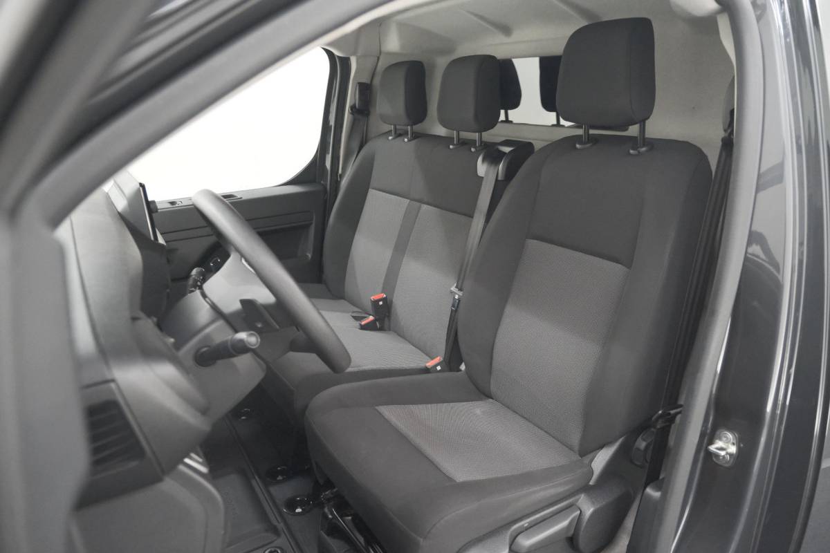 Peugeot e-Expert Peugeot e-Expert EV L2 75 kWh | Camera | Betimmering Laadruimte | Dodehoekdetectie | Apple Carplay