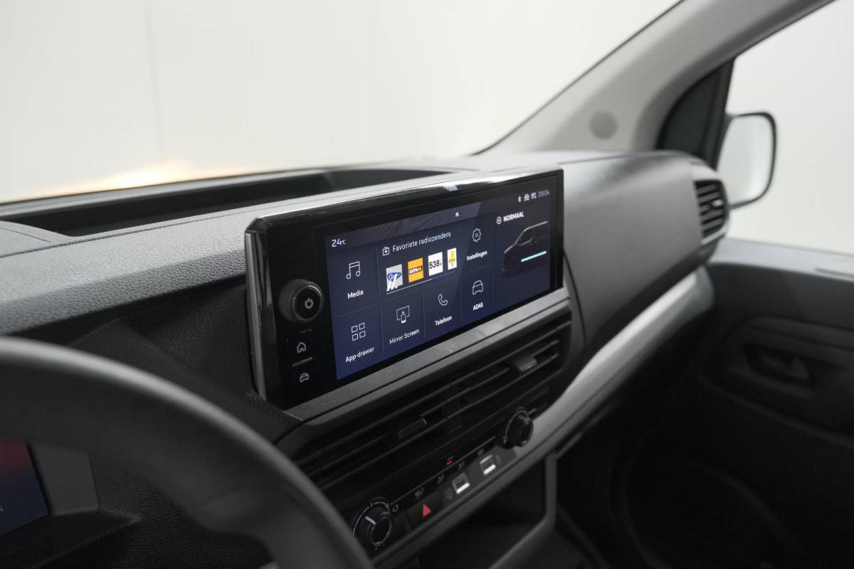 Peugeot e-Expert Peugeot e-Expert EV L2 75 kWh | Camera | Betimmering Laadruimte | Dodehoekdetectie | Apple Carplay
