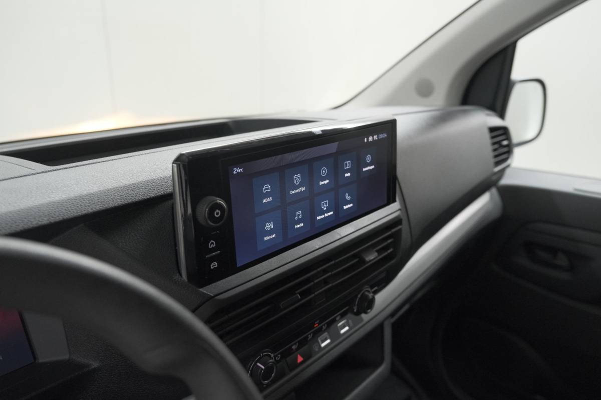 Peugeot e-Expert Peugeot e-Expert EV L2 75 kWh | Camera | Betimmering Laadruimte | Dodehoekdetectie | Apple Carplay