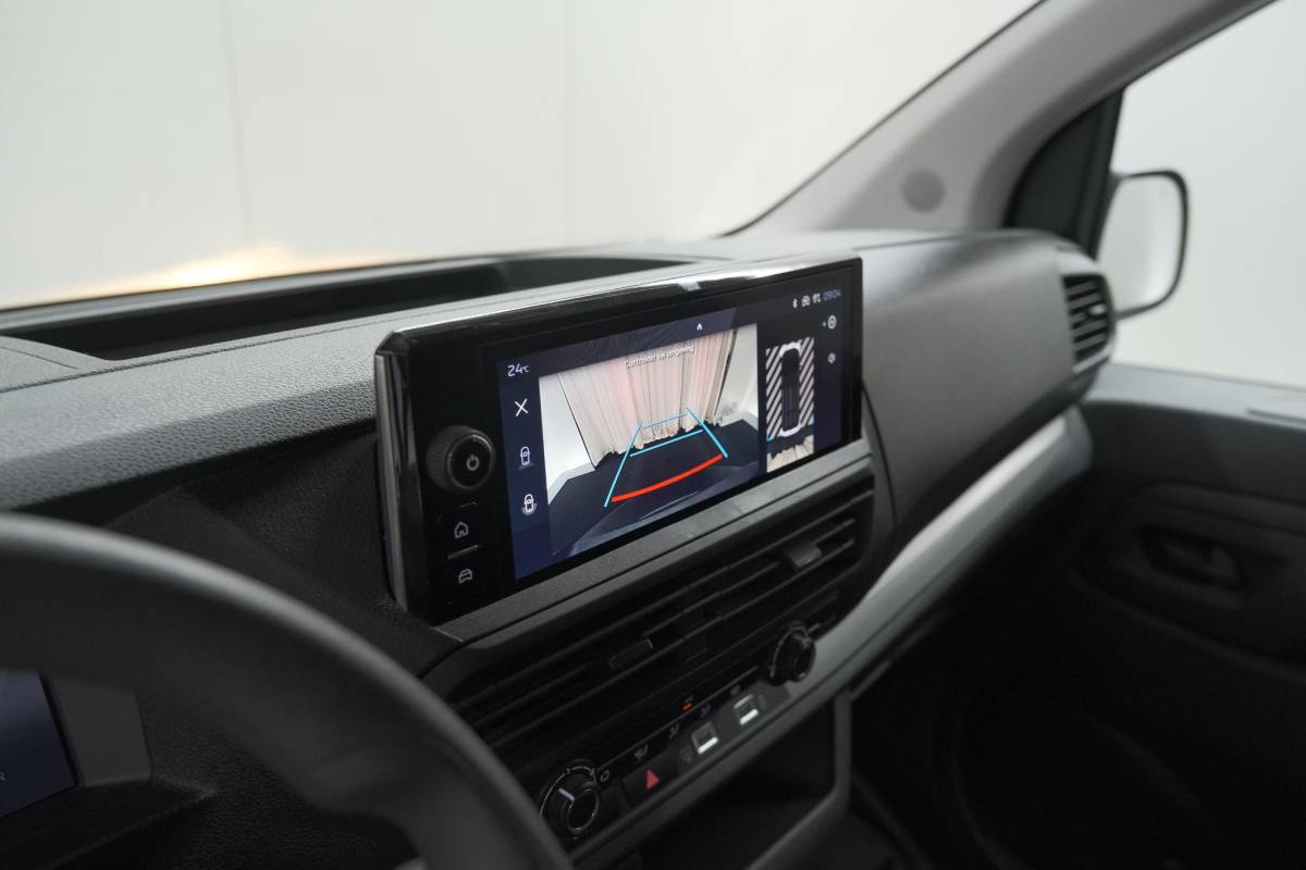 Peugeot e-Expert Peugeot e-Expert EV L2 75 kWh | Camera | Betimmering Laadruimte | Dodehoekdetectie | Apple Carplay