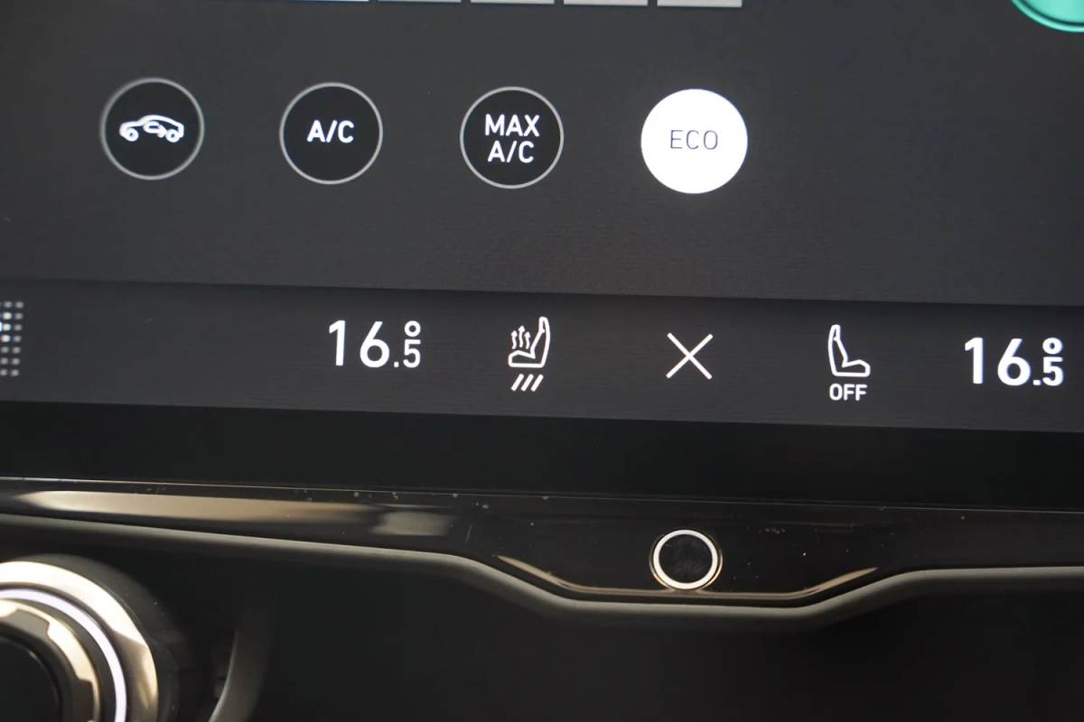 Lynk & Co 01 Lynk & Co 01 1.5 PHEV 6,6 kWh [ Pano Navi 360°cam Infinity-audio ]