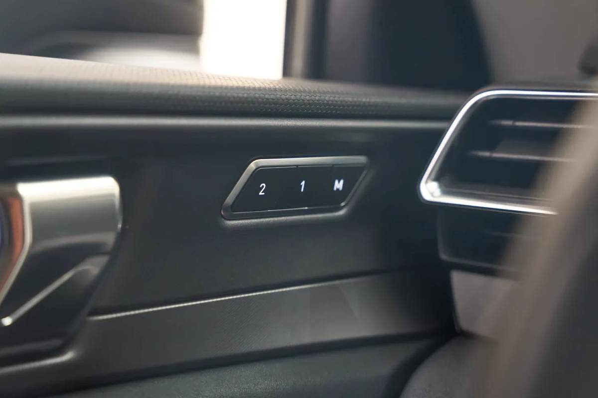 Lynk & Co 01 Lynk & Co 01 1.5 PHEV 6,6 kWh [ Pano Navi 360°cam Infinity-audio ]