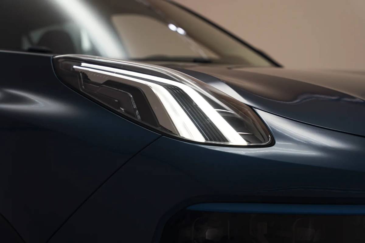 Lynk & Co 01 Lynk & Co 01 1.5 PHEV 6,6 kWh [ Pano Navi 360°cam Infinity-audio ]