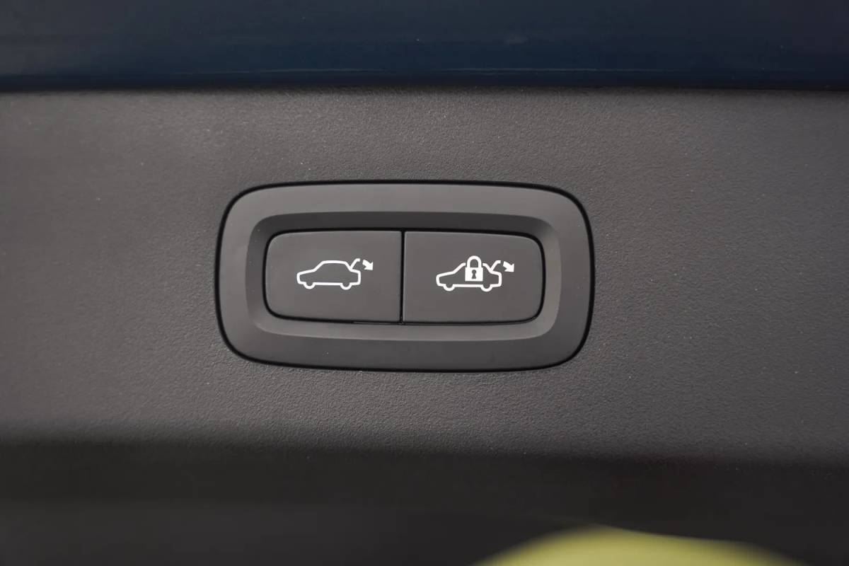 Lynk & Co 01 Lynk & Co 01 1.5 PHEV 6,6 kWh [ Pano Navi 360°cam Infinity-audio ]