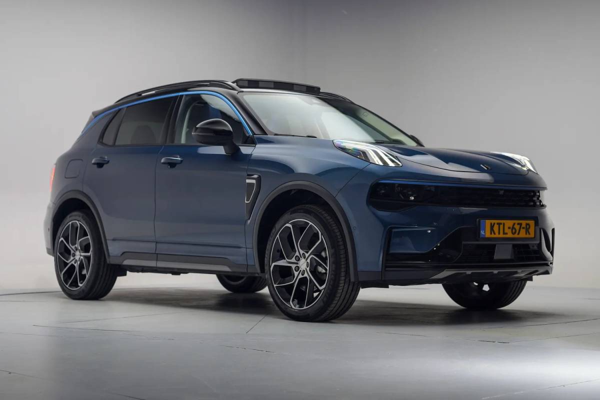 Lynk & Co 01 Lynk & Co 01 1.5 PHEV 6,6 kWh [ Pano Navi 360°cam Infinity-audio ]