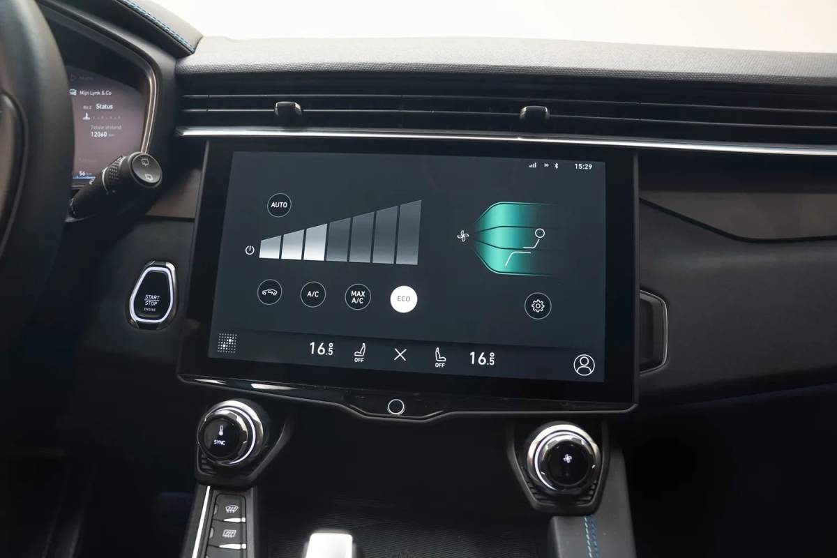 Lynk & Co 01 Lynk & Co 01 1.5 PHEV 6,6 kWh [ Pano Navi 360°cam Infinity-audio ]