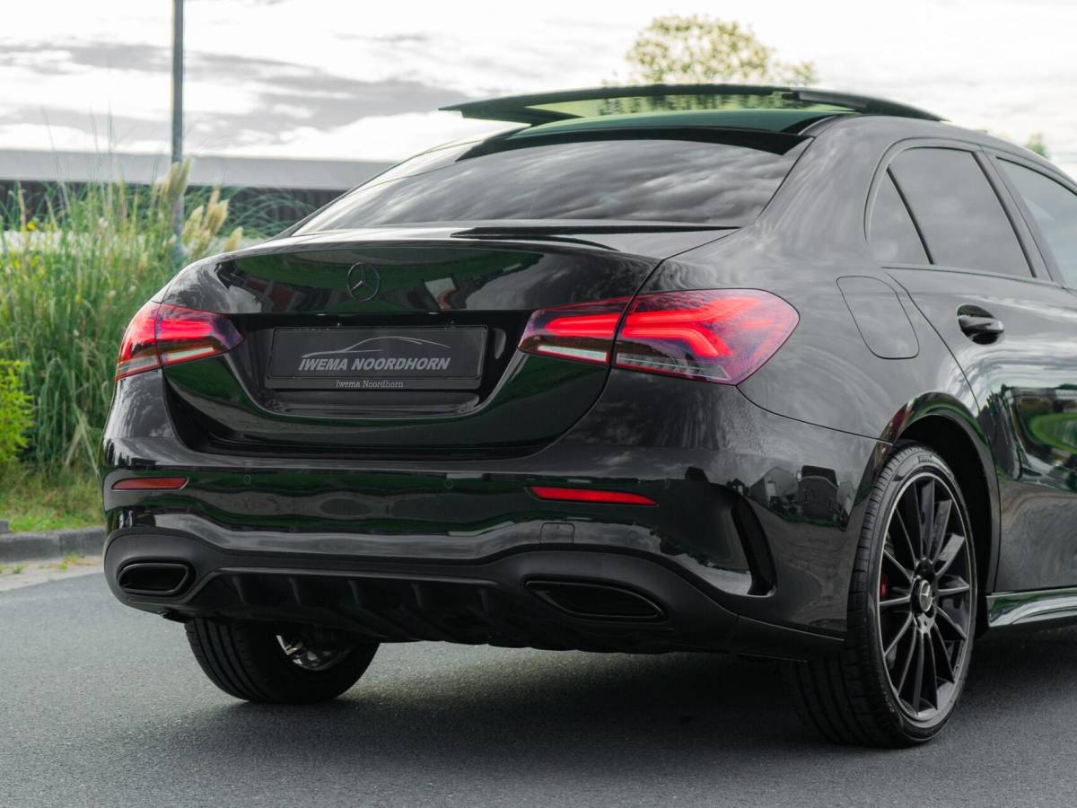 Mercedes-Benz A-Klasse Mercedes A-klasse 250 e Limousine AMG|Panoramadak|Burmester®|Camera 360°|Sterrenhemel|Stoel verwarming|Multibeam