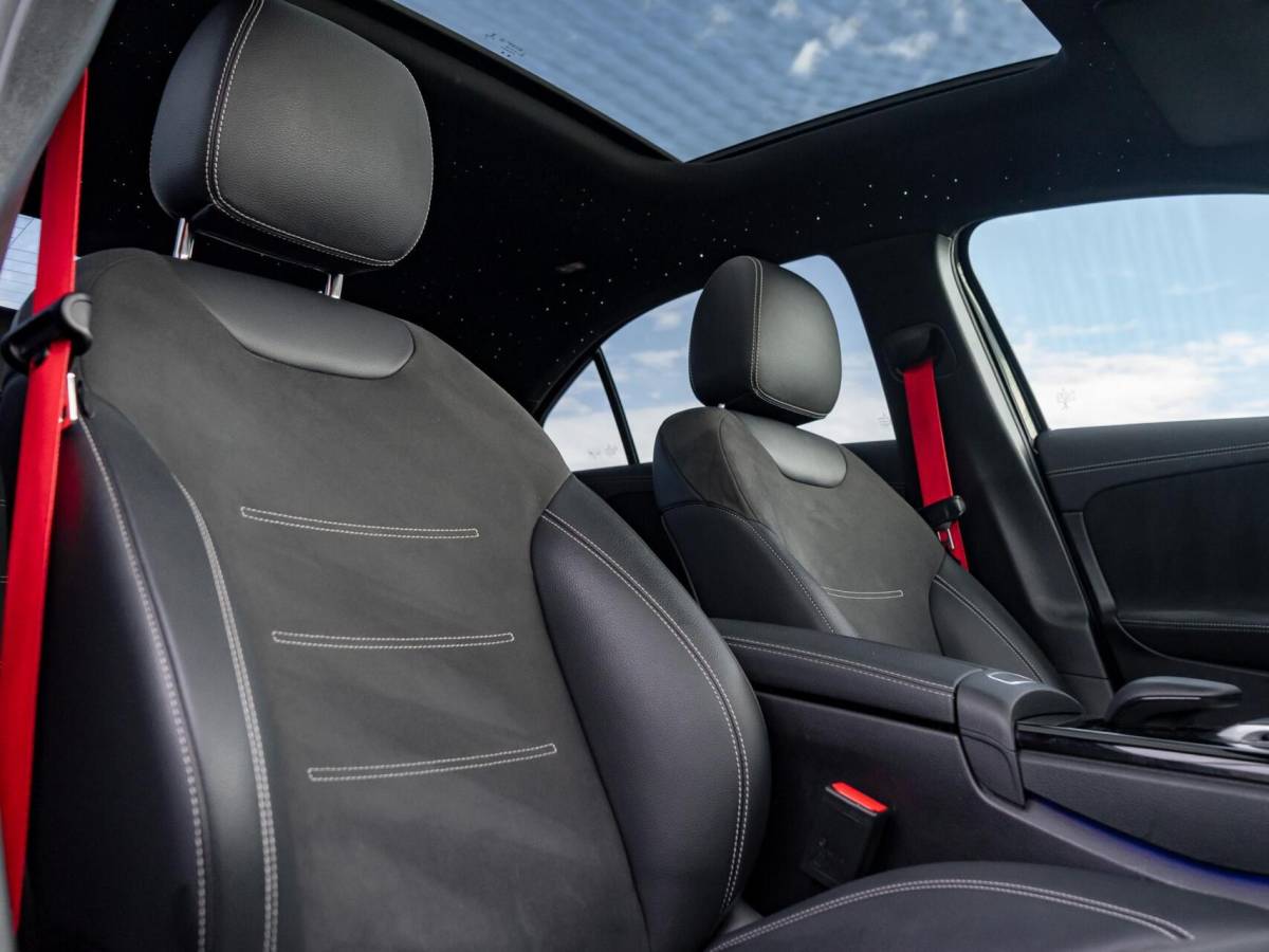 Mercedes-Benz A-Klasse Mercedes A-klasse 250 e Limousine AMG|Panoramadak|Burmester®|Camera 360°|Sterrenhemel|Stoel verwarming|Multibeam