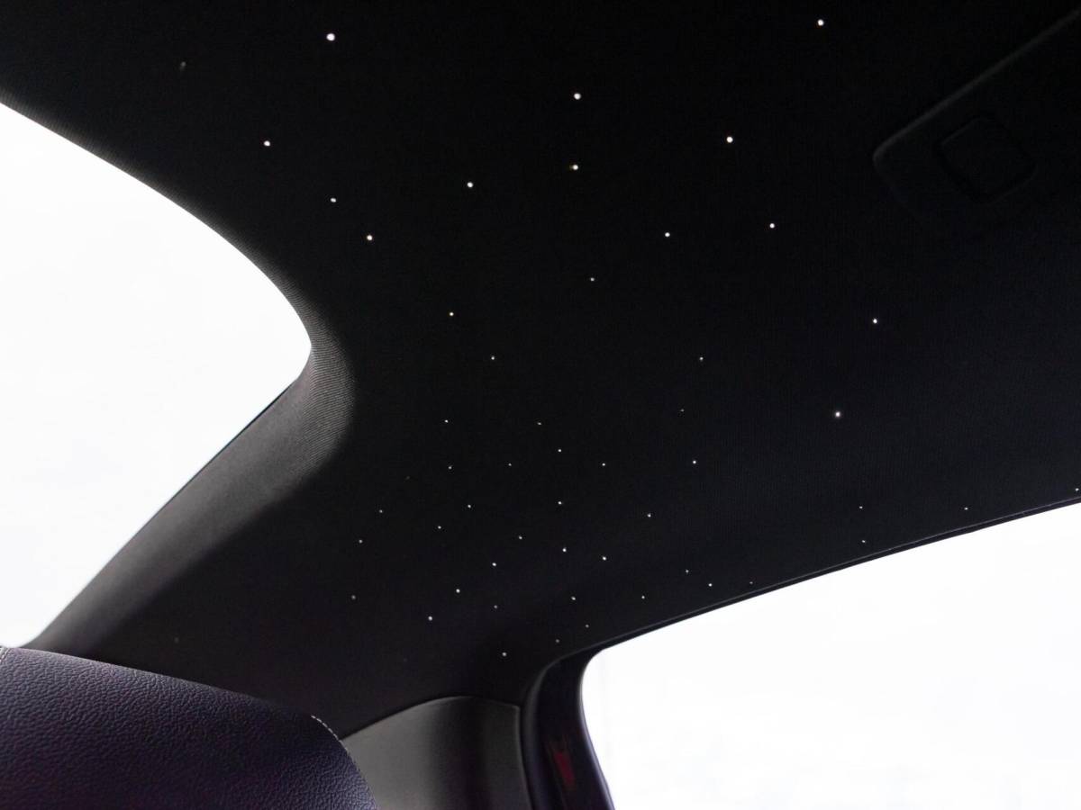 Mercedes-Benz A-Klasse Mercedes A-klasse 250 e Limousine AMG|Panoramadak|Burmester®|Camera 360°|Sterrenhemel|Stoel verwarming|Multibeam