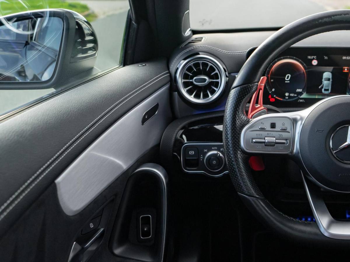 Mercedes-Benz A-Klasse Mercedes A-klasse 250 e Limousine AMG|Panoramadak|Burmester®|Camera 360°|Sterrenhemel|Stoel verwarming|Multibeam