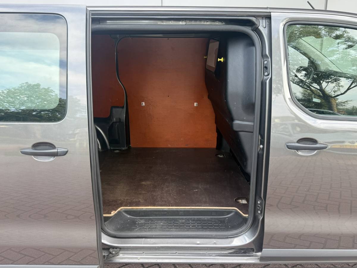 Peugeot Expert Peugeot Expert 2.0 BlueHDI 120 Standard Grip