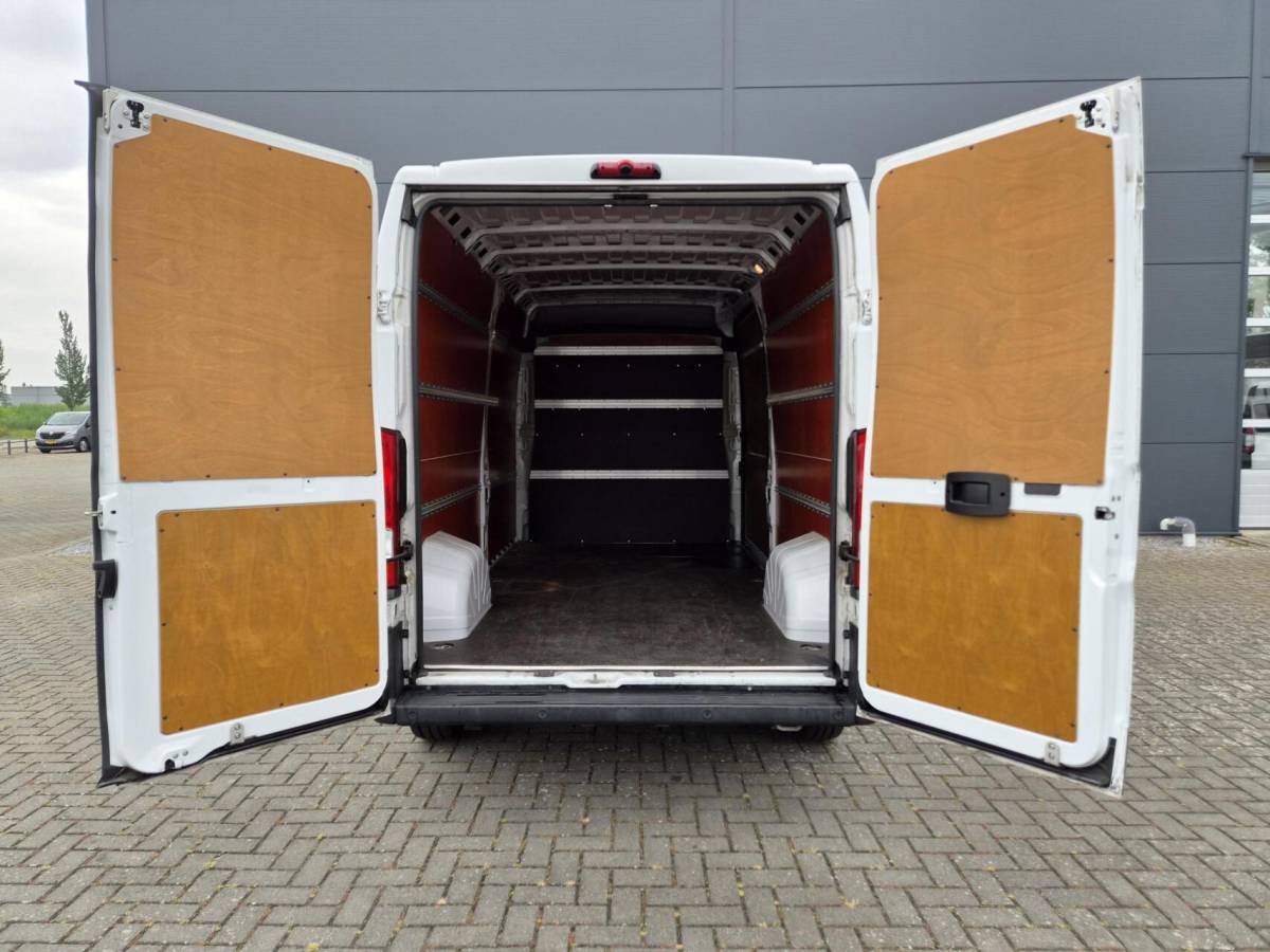 Fiat Ducato Fiat Ducato 2.3 MultiJet L3H2 Airco Camera Navi 130 PK