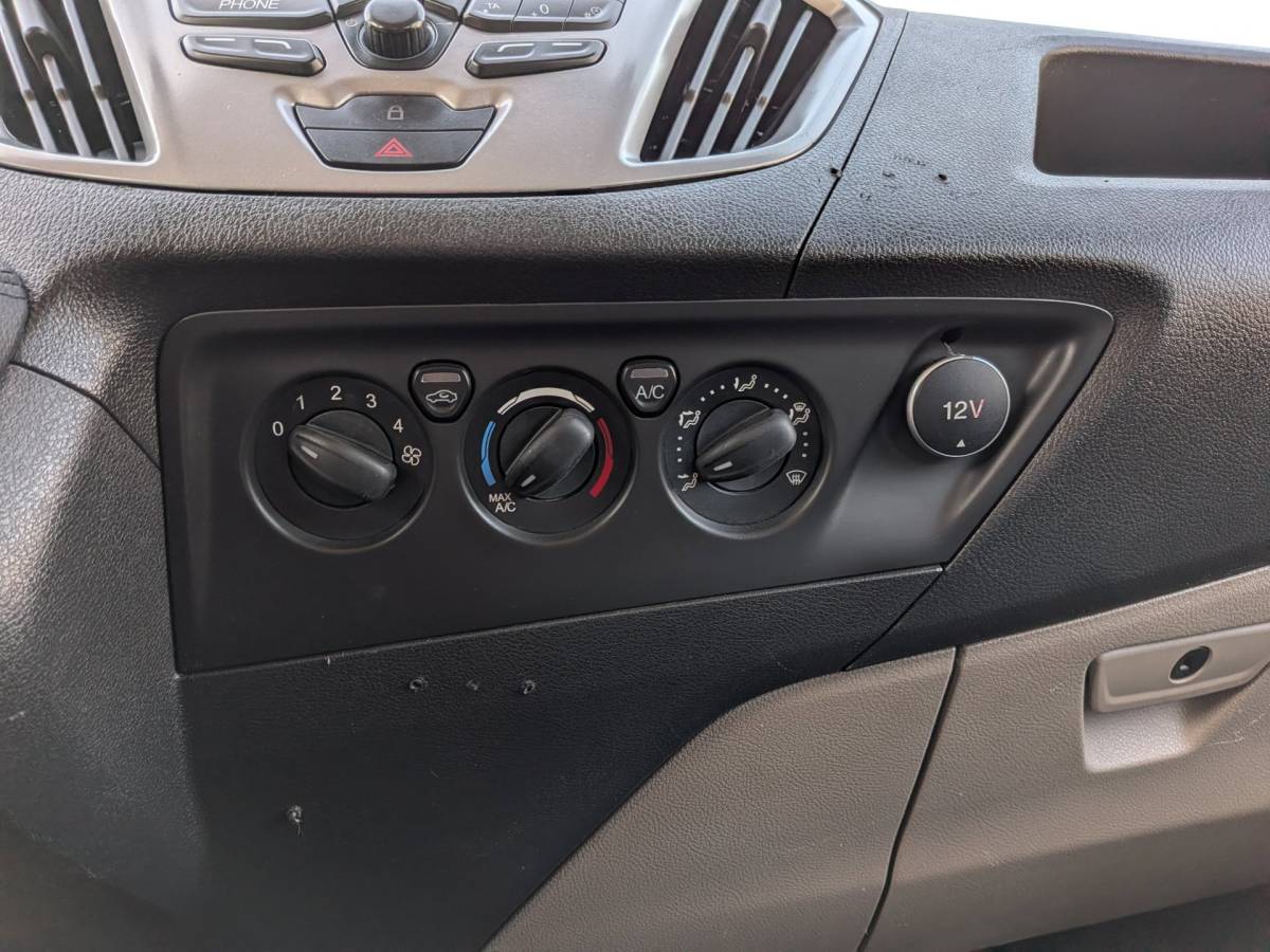 Ford Transit Custom Ford Transit Custom 290 2.0 TDCI EURO 6 L2H1 Ambiente DC Airco / Cruise / Navi