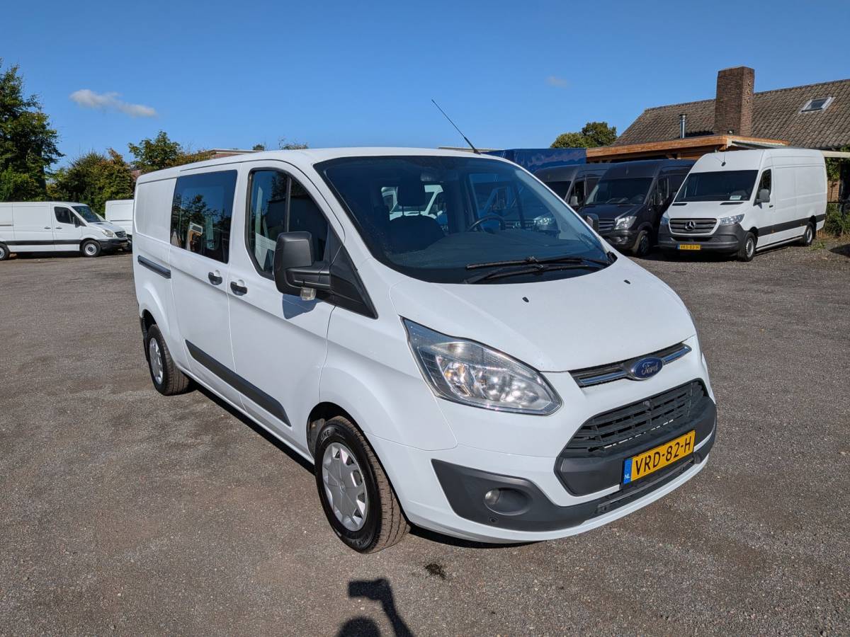Ford Transit Custom Ford Transit Custom 290 2.0 TDCI EURO 6 L2H1 Ambiente DC Airco / Cruise / Navi