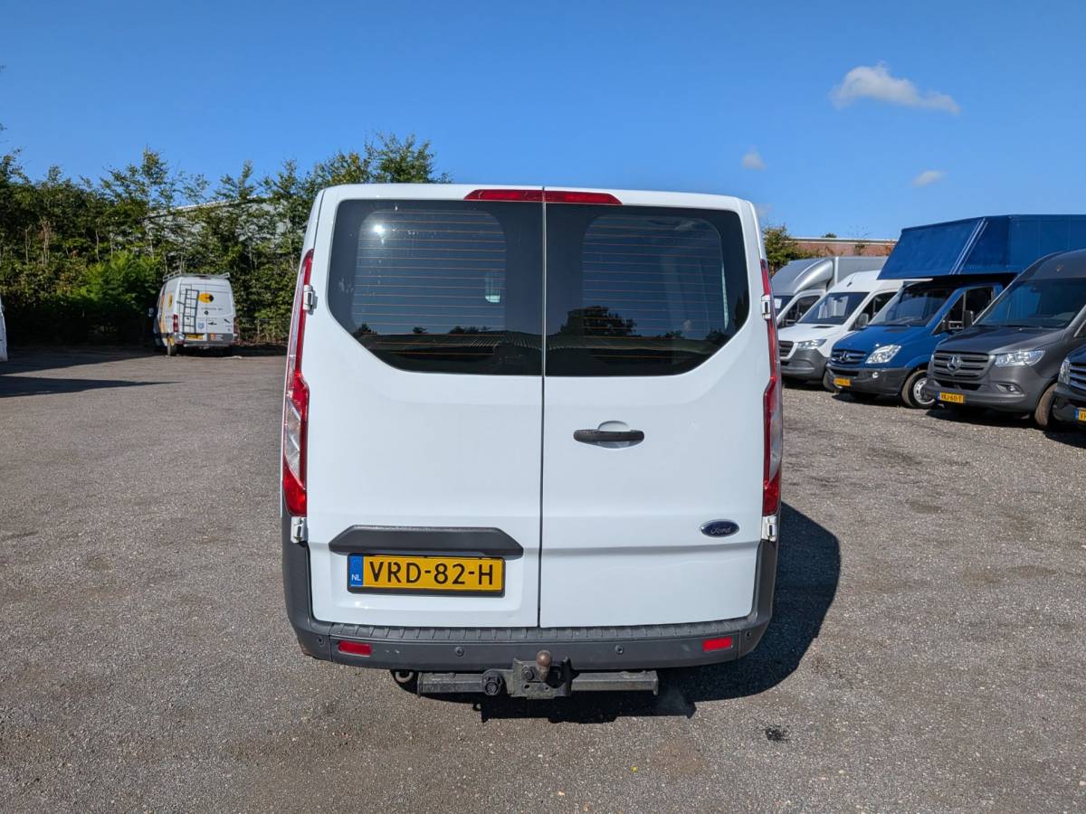Ford Transit Custom Ford Transit Custom 290 2.0 TDCI EURO 6 L2H1 Ambiente DC Airco / Cruise / Navi