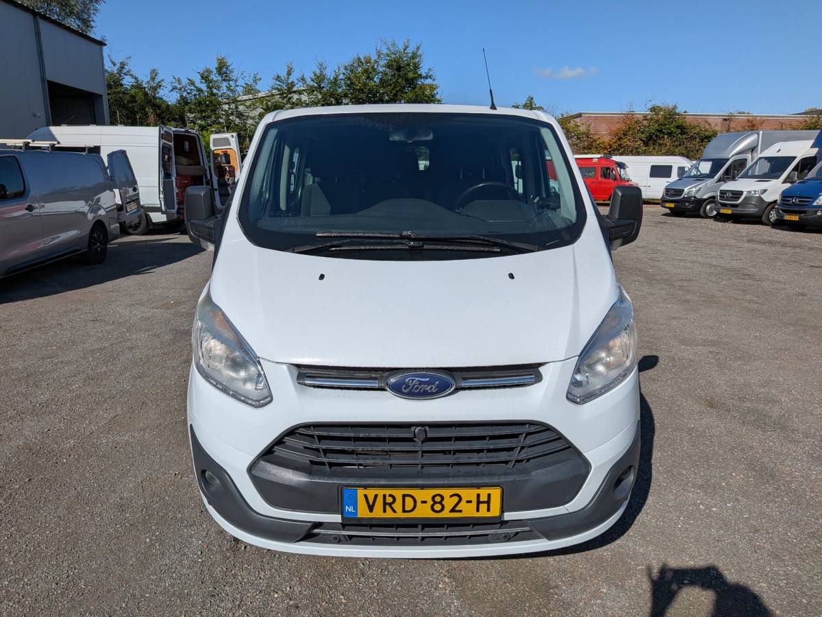 Ford Transit Custom Ford Transit Custom 290 2.0 TDCI EURO 6 L2H1 Ambiente DC Airco / Cruise / Navi