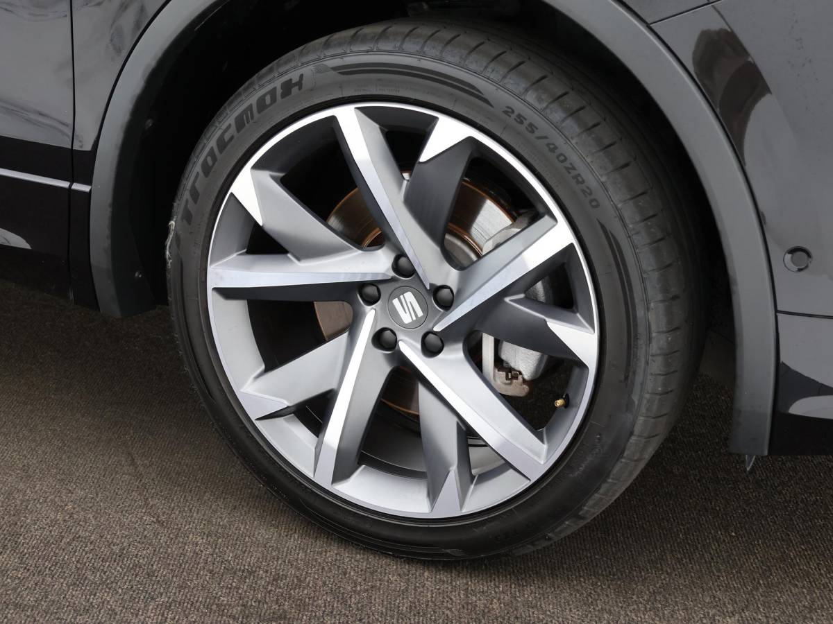 SEAT Tarraco SEAT Tarraco 1.4 TSI e-Hybrid PHEV 245pk DSG FR Business · 360 Camera · Inklap. Trekhaak · Keyless · Elek. Achterklep · Elek. Stoel + Geheugen · Parkeer Assistent ·