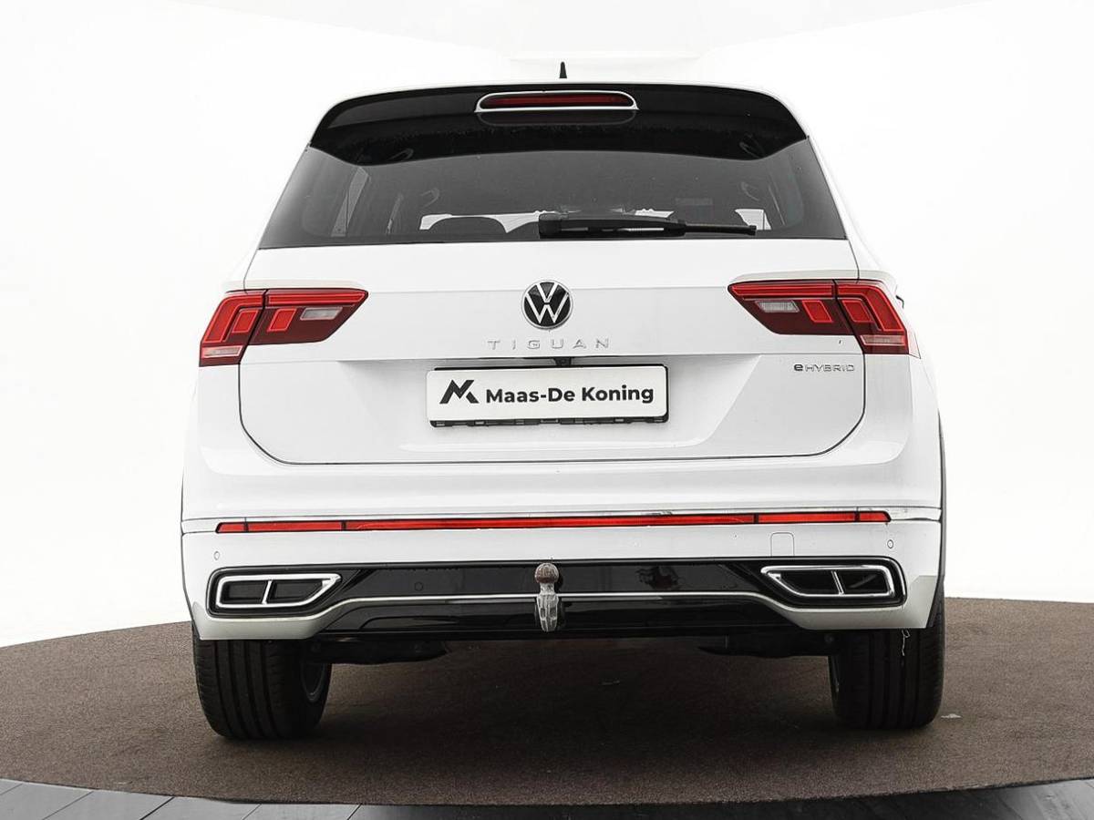 Volkswagen Tiguan Volkswagen Tiguan 1.4 TSI eHybrid 245pk DSG R-Line Business · Camera · Inklap. Trekhaak · Dodehoeksensor · Parkeer Assistent · Stuur- & Stoelverwarming · 19″Velgen ·